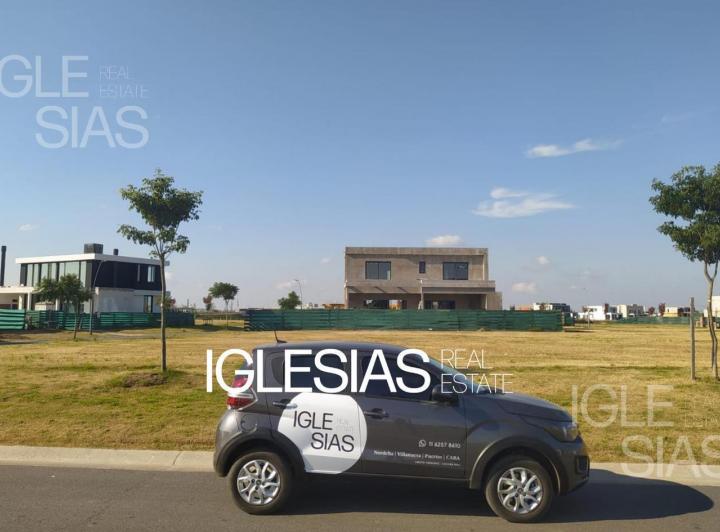 Terreno · 647m²