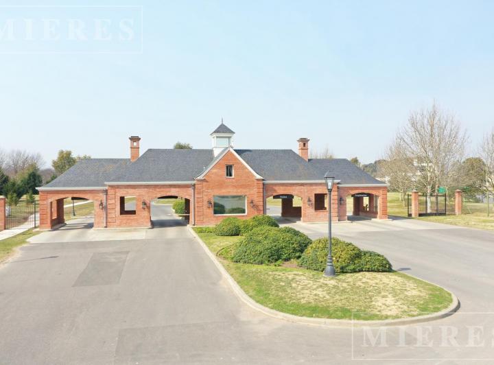 Terreno · 1427m²