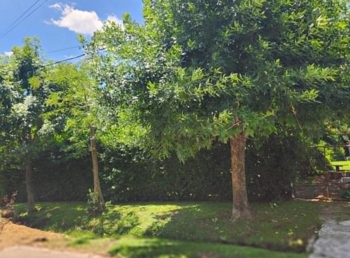 Terreno · 837m²