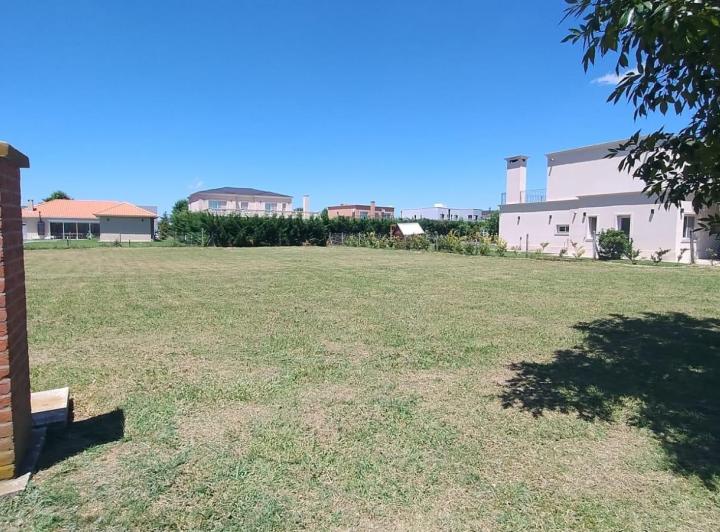 Terreno · 801m²