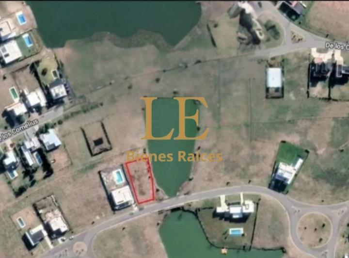 Terreno · 900m²