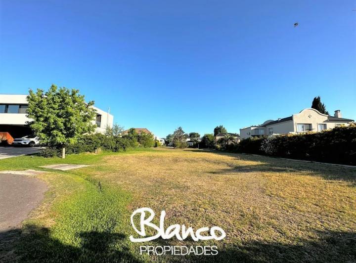 Terreno · 1191m²