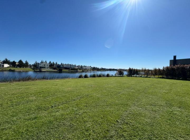 Terreno · 900m²