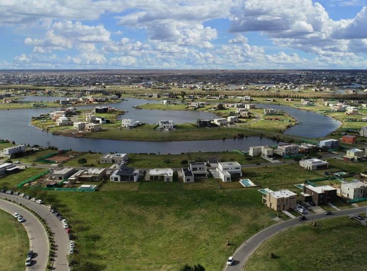 Terreno · 900m²