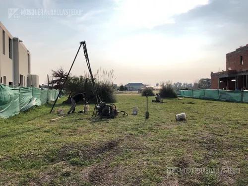 Terreno · 1067m²
