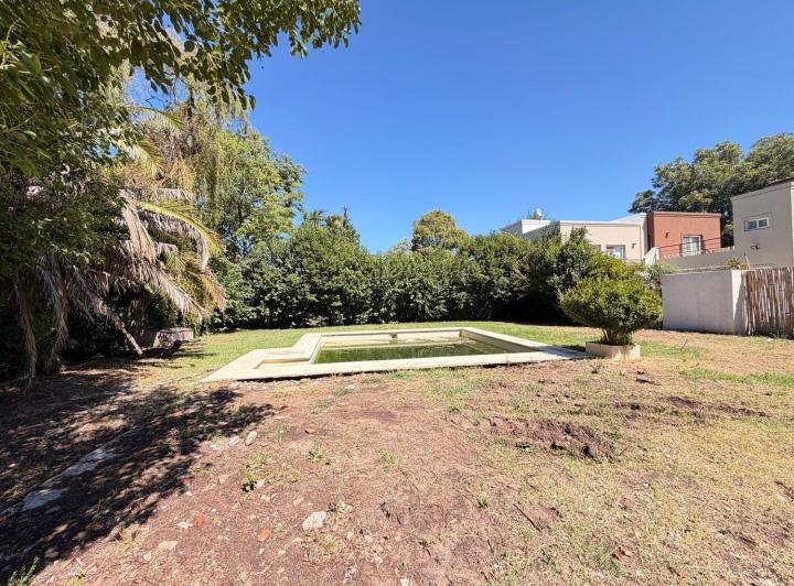 Terreno · 650m²