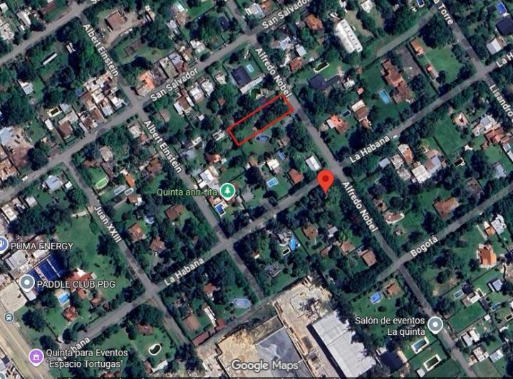 Terreno · 743m²