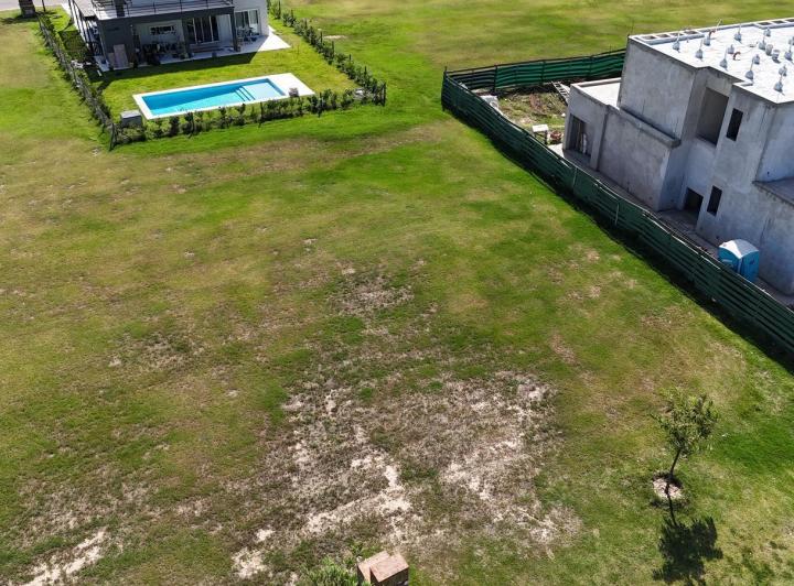 Terreno · 684m²