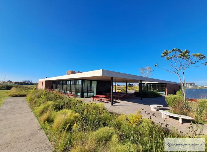 Terreno · 715m²
