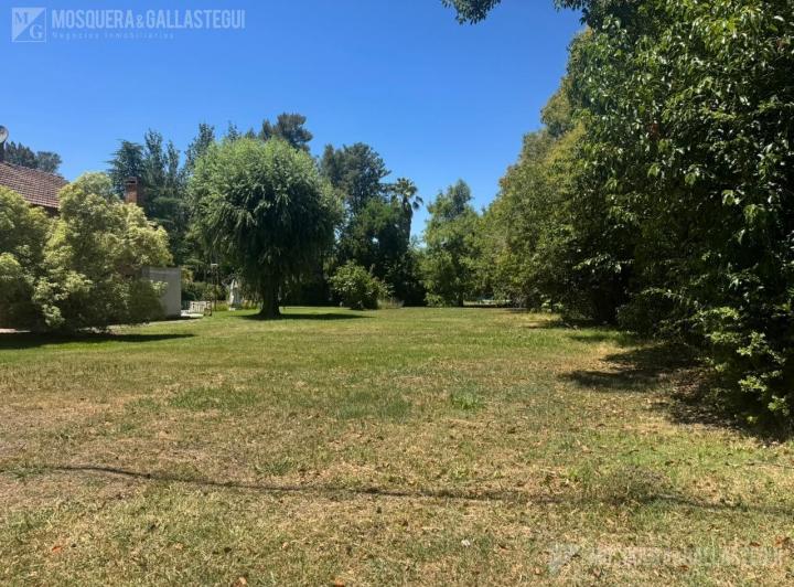 Terreno · 1056m²