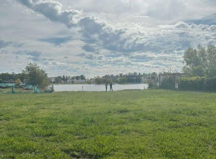 Terreno · 888m²