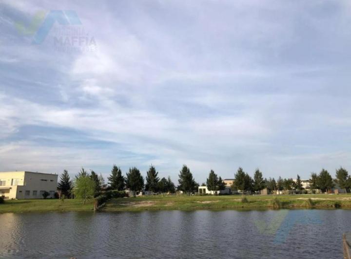 Terreno · 850m²