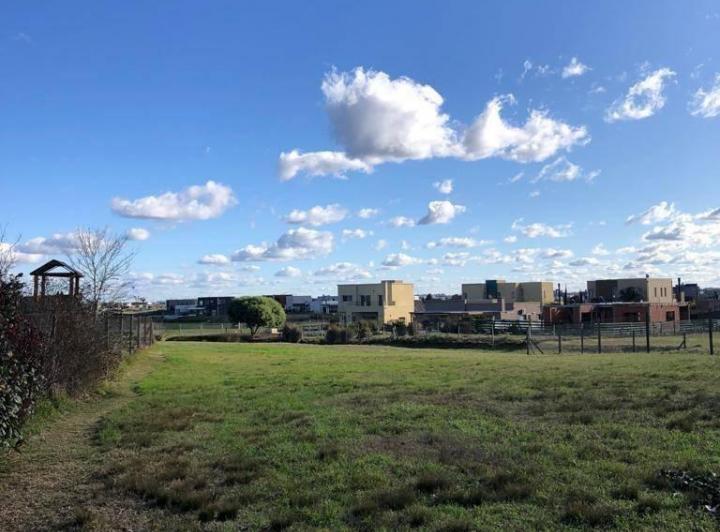 Terreno · 850m²