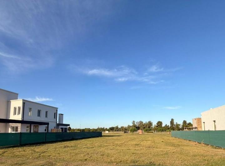 Terreno · 619m²