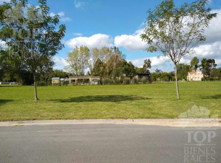Terreno · 936m²