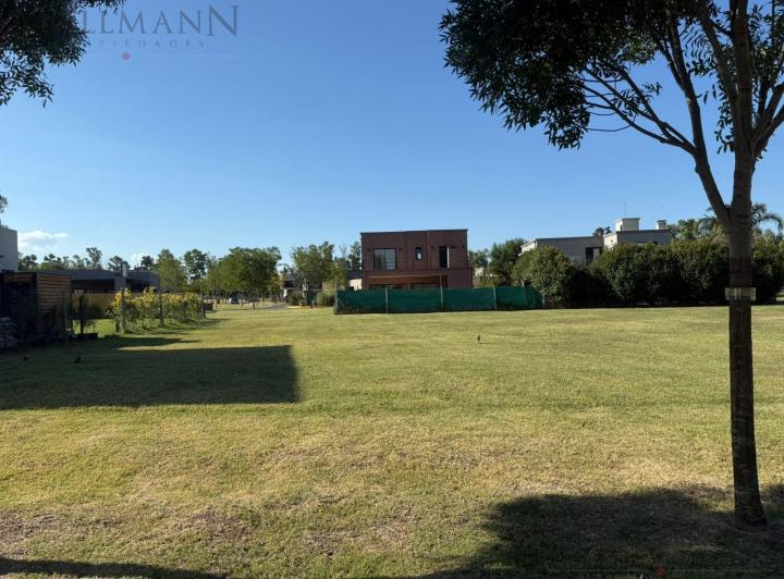 Terreno · 488m²