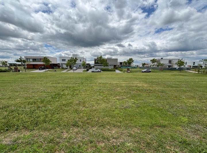 Terreno · 600m²