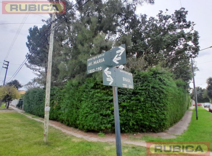 Terreno · 300m²