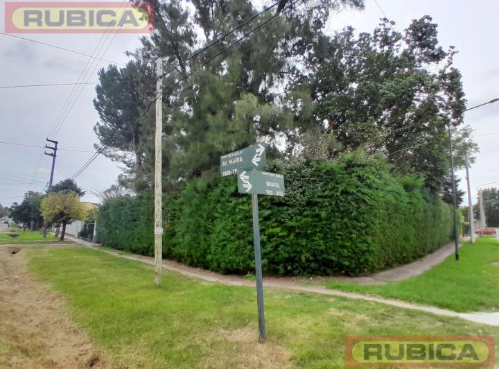 Terreno · 300m²
