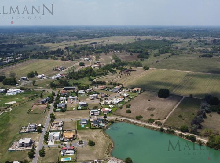 Terreno · 1050m²