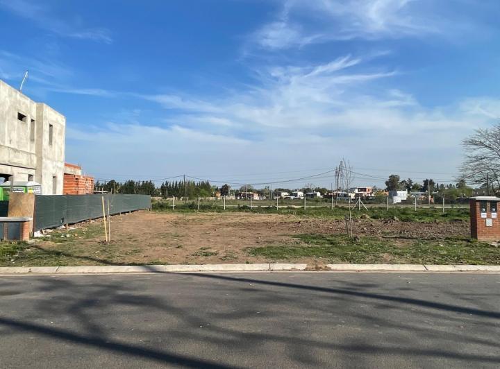Terreno · 607m²