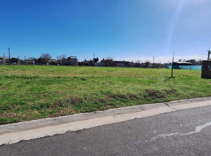Terreno · 614m²