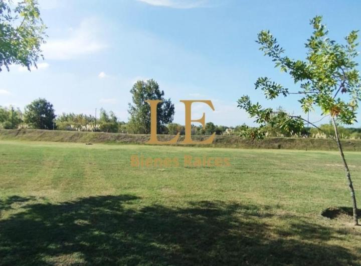 Terreno · 900m²