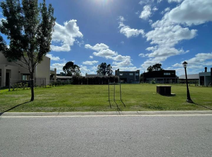 Terreno · 488m²
