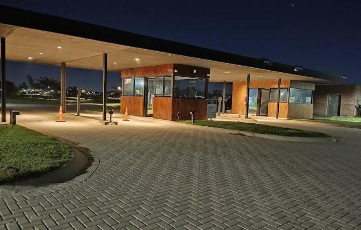 Terreno · 605m²