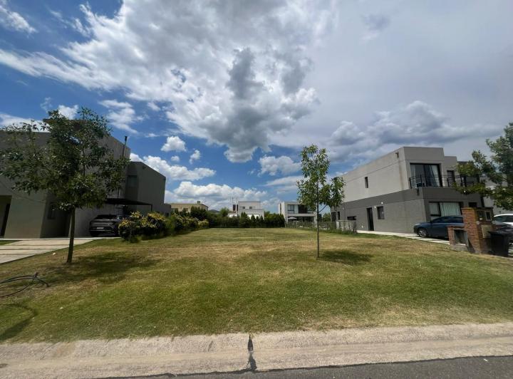 Terreno · 547m²