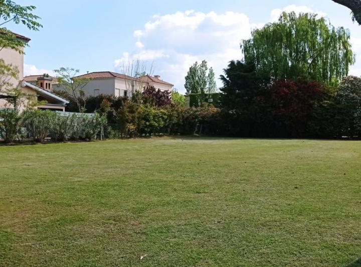 Terreno · 740m²