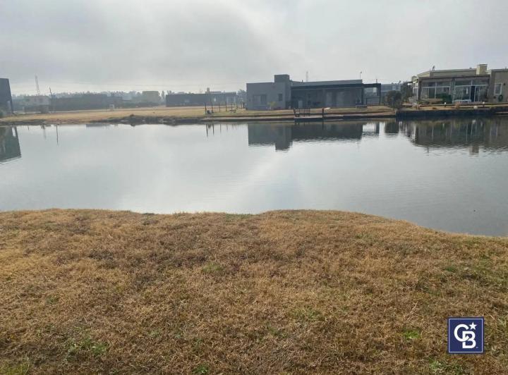 Terreno · 600m²