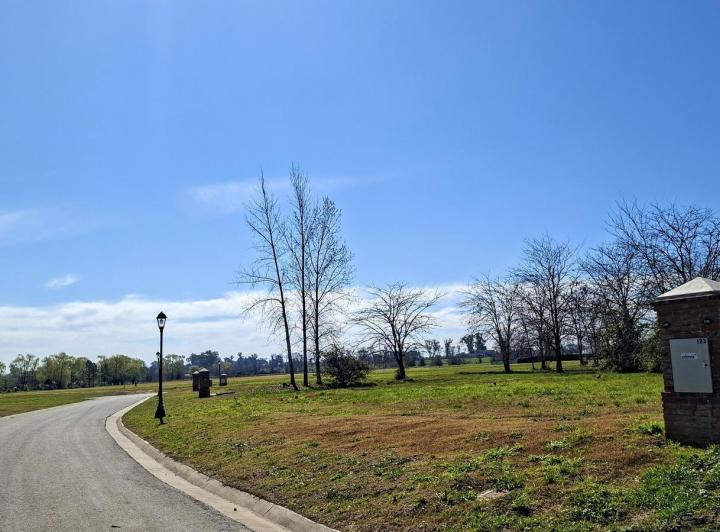 Terreno · 827m²