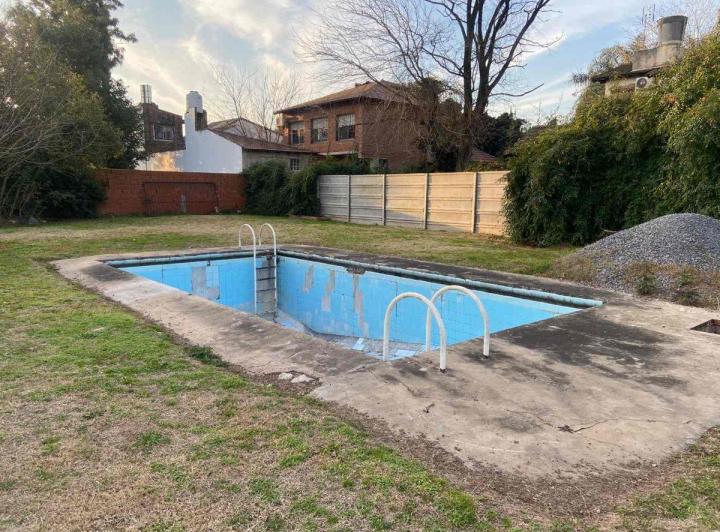 Terreno · 902m²