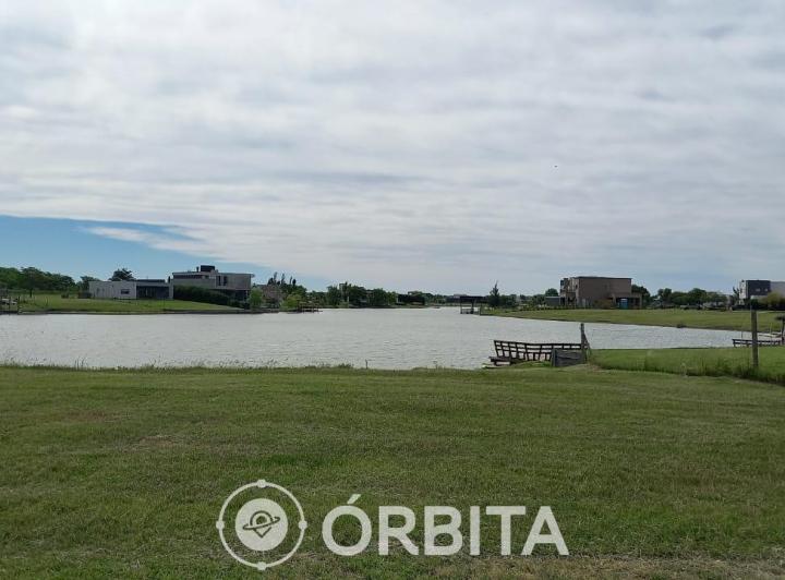 Terreno · 940m²