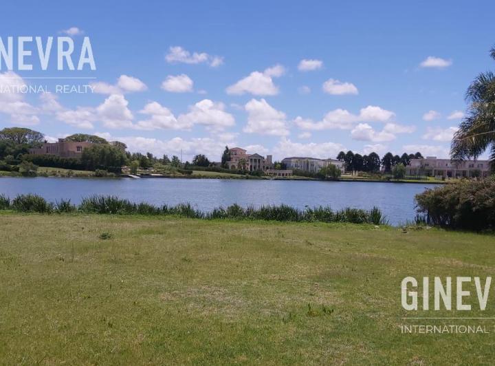 Terreno · 4262m²