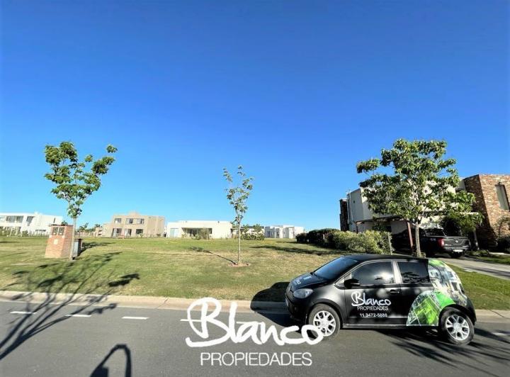 Terreno · 641m²