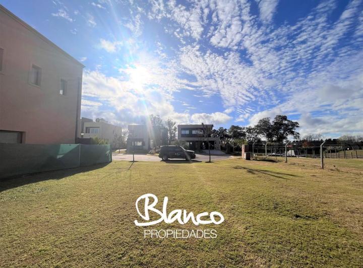 Terreno · 410m²