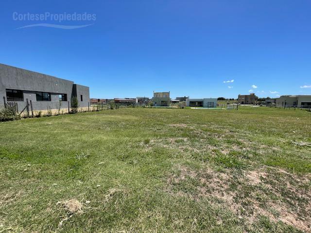 Terreno · 661m²