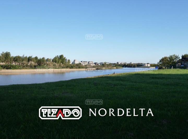Terreno · 916m²