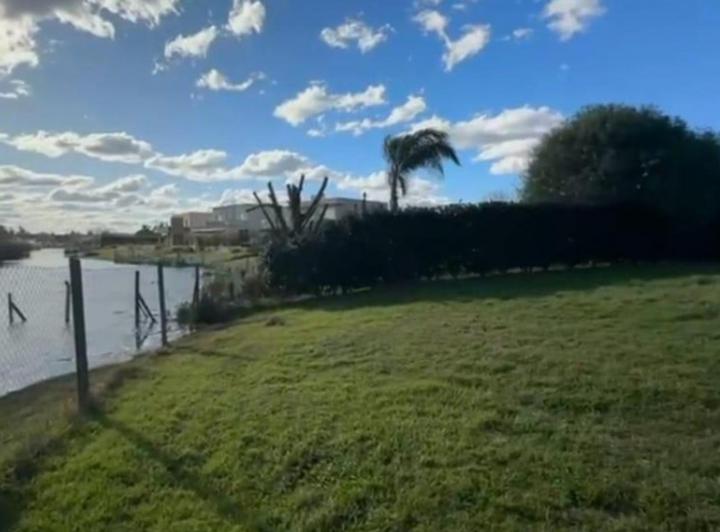 Terreno · 815m²