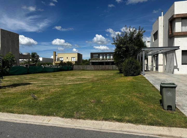 Terreno · 528m²