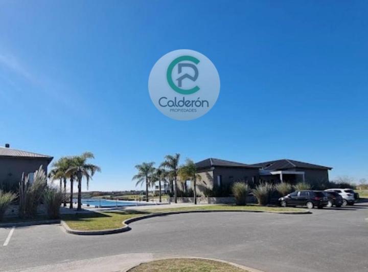 Terreno · 700m²
