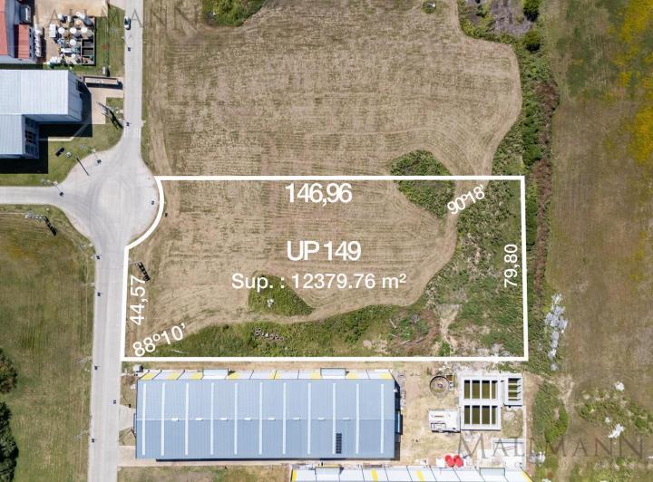 Terreno · 12379m²