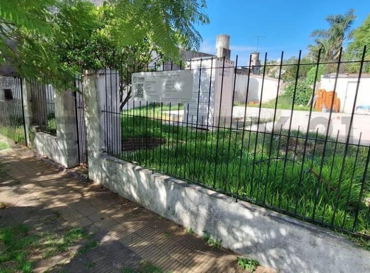 Terreno · 212m²