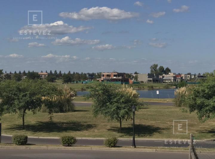 Terreno · 1081m²