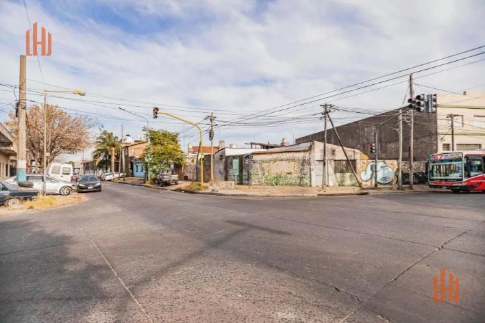 Terreno · 150m² · 3 Ambientes · 2 Cocheras