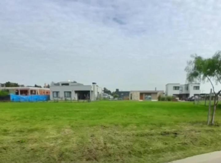 Terreno · 465m²