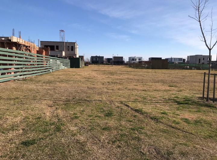 Terreno · 528m²