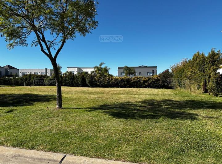 Terreno · 650m²